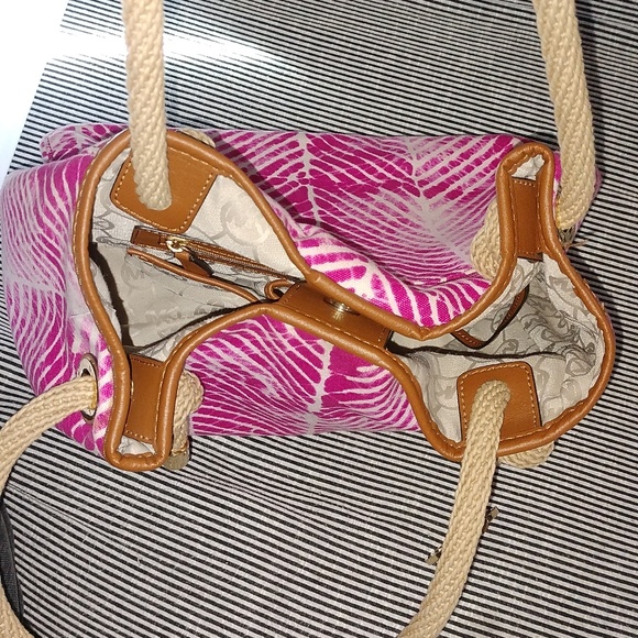 💝NWOT Michael by Michael Kors pink and white pattern fabric handbag💝 - Picture 12 of 13